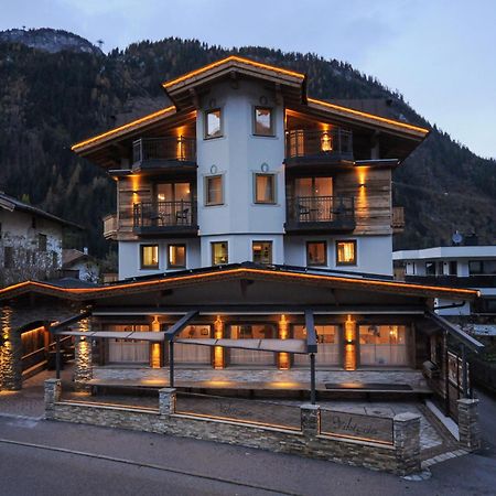 Hotel Viktoria & Landhaus Joggl Mayrhofen Exterior photo